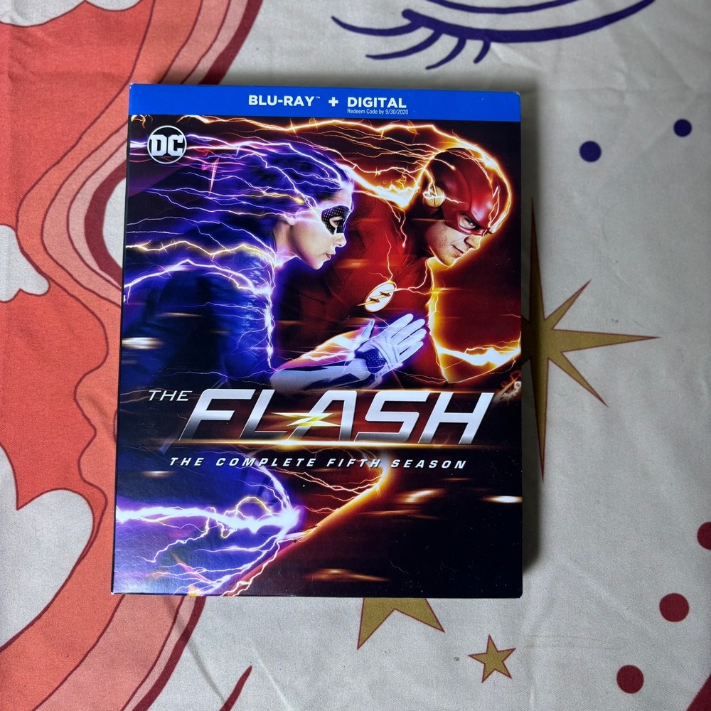 The Flash The Complete Fifth Season Blu-ray DC Comics 4-Disc Set with Slipcover